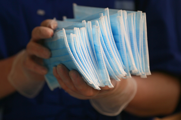 Россия  сняла запрет на экспорт масок и средств индивидуальной защиты