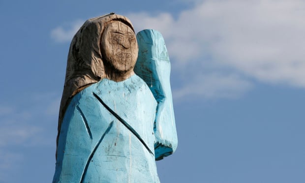 В Словении совершён поджёг статуи первой леди США