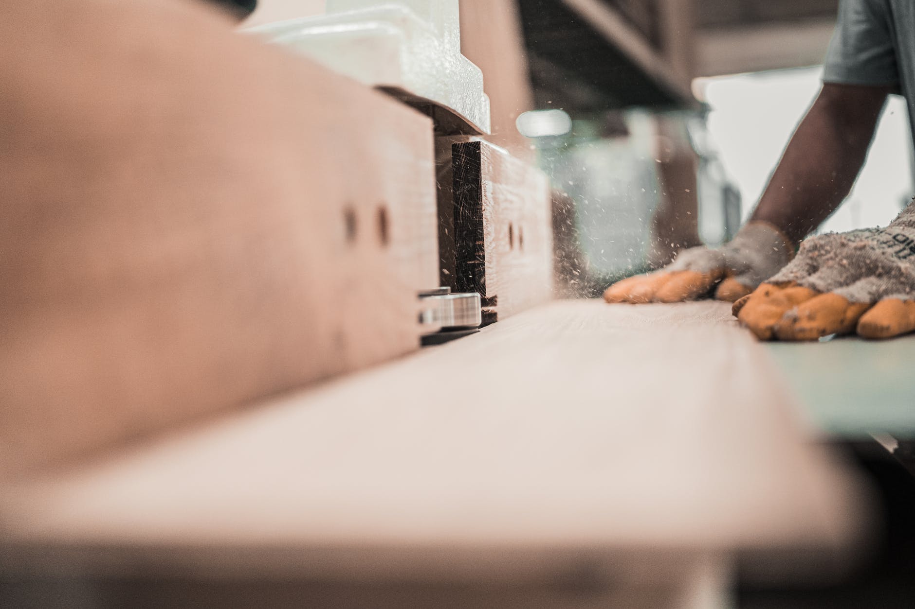 Девушка отрезала себе кисть ради денег