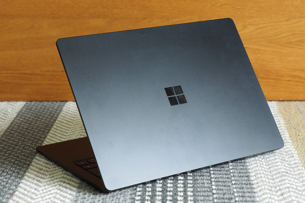 Microsoft Surface Laptop, ноутбук
