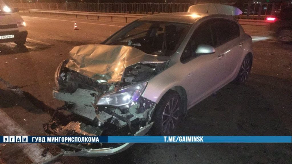 автомобиль после аварии