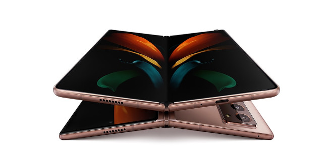 Samsung Galaxy Z Fold 3 5G: в сеть выложили фото смартфона