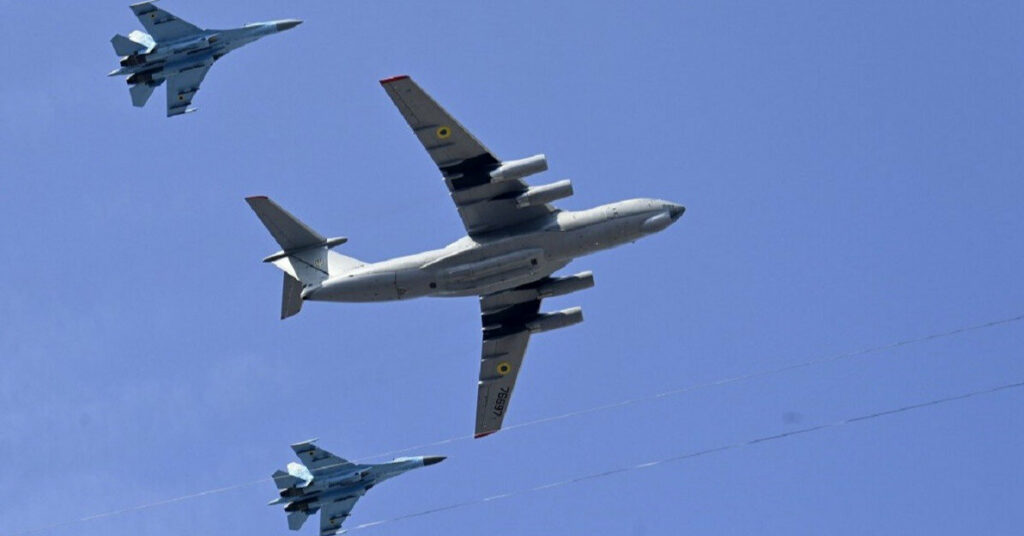 бомбордировщик, самолет