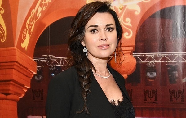 Анастасия Заворотнюк