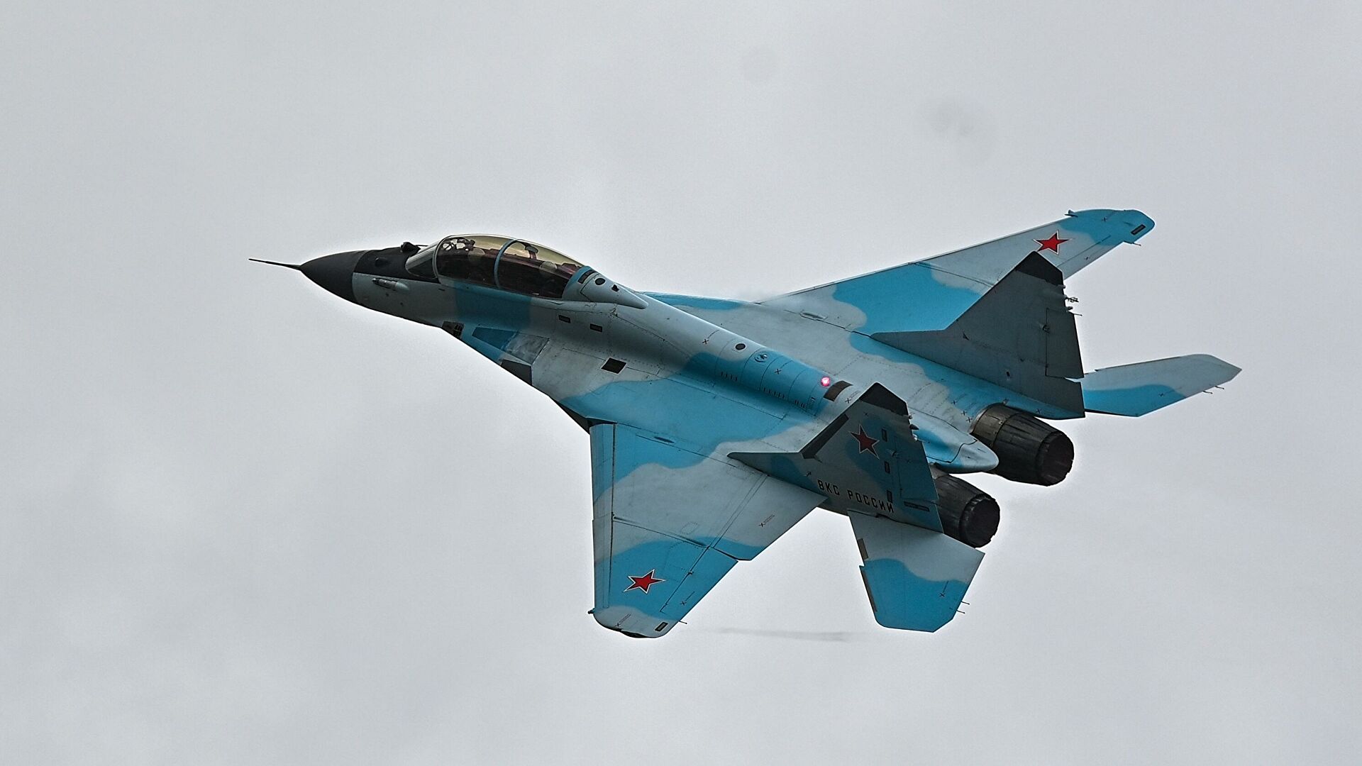 Россия перебрасывает в Беларусь истребители Су-35