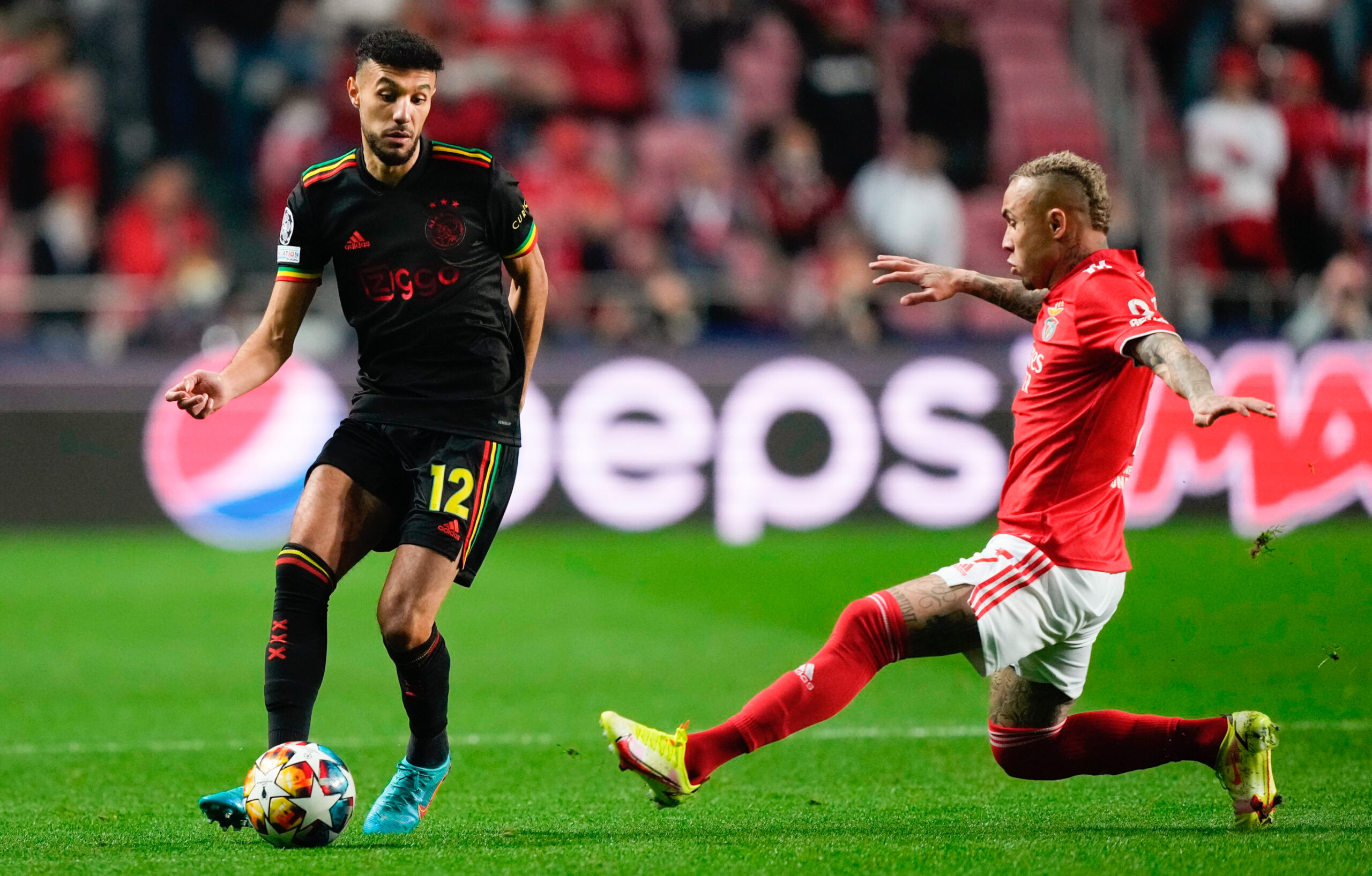 «Бенфика» разошлась миром с «Аяксом» в первой встрече ЛЧ