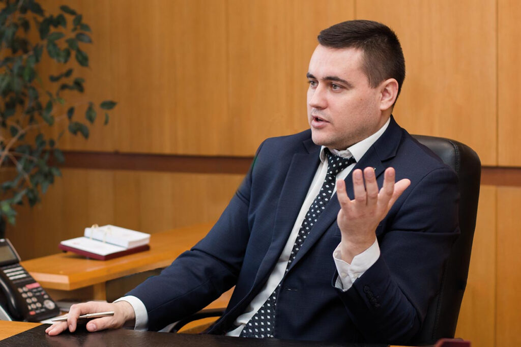 андрей иванец, министр образования