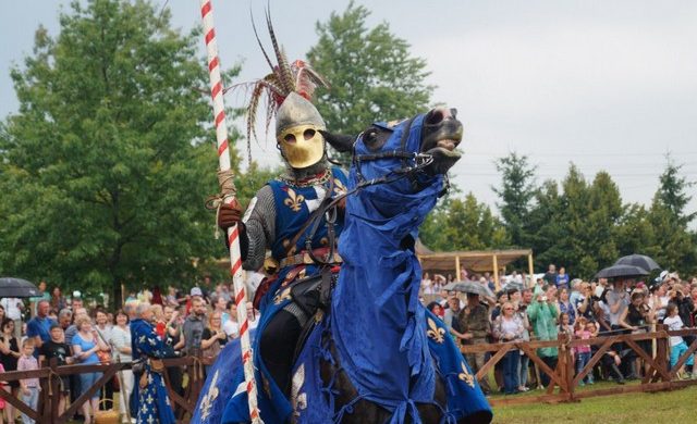 Фестиваль, рыцарь