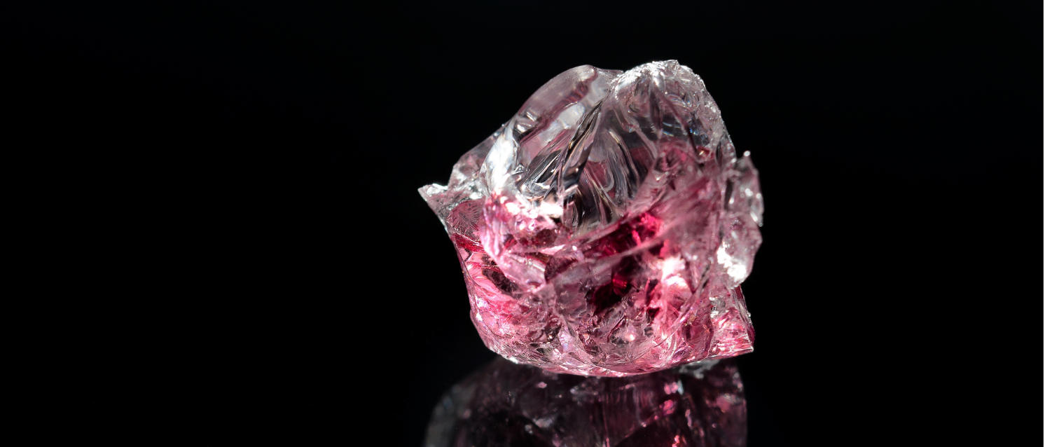 В Анголе нашли уникальный розовый алмаз в 170 карат