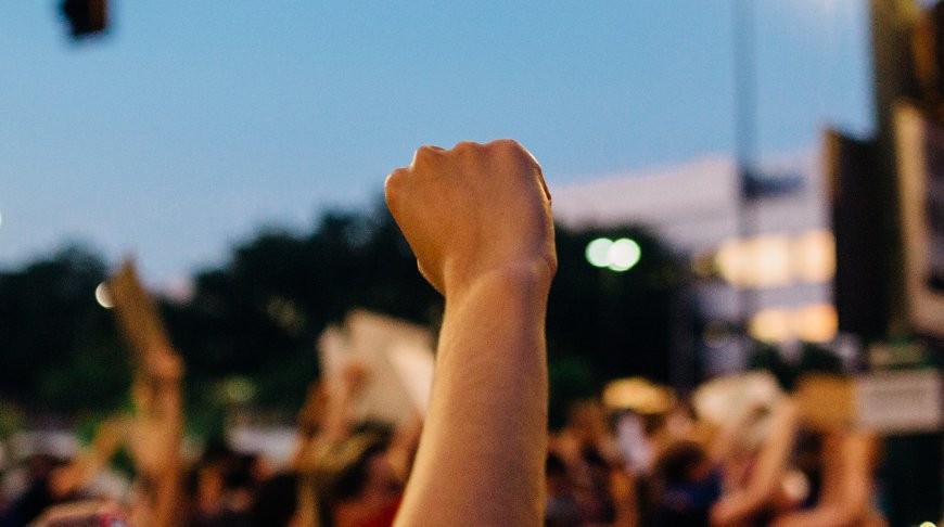 Митинг в Вене с требованиями отменить санкции по отношению к России