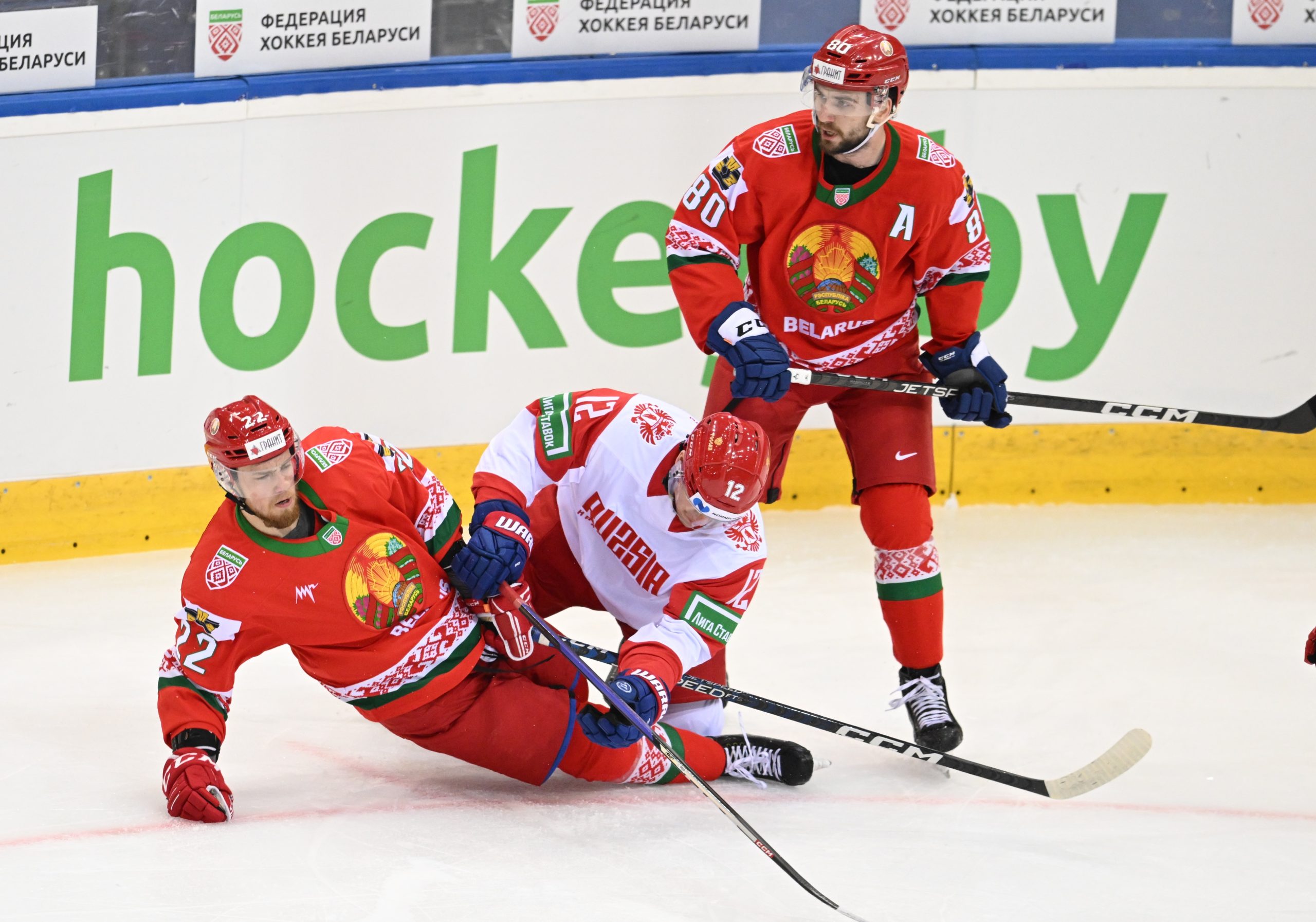 Сборная Беларуси по хоккею одержала волевую победу над командой «России 25»