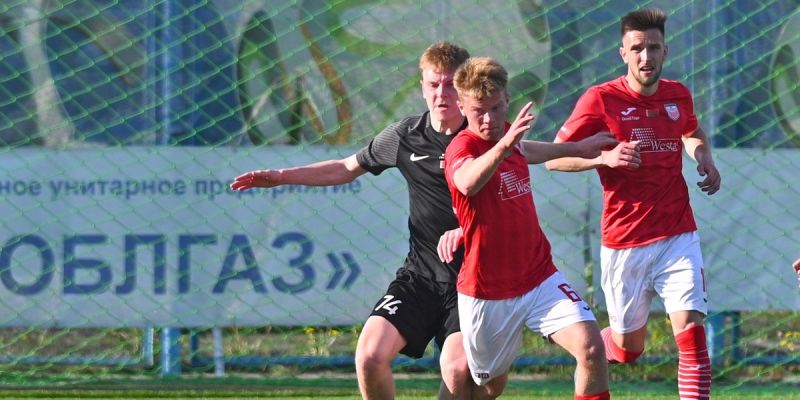 «Арсенал Дзержинск» проиграл гомельскому «Локомотиву» и прервал серию из 10 побед подряд