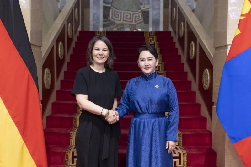 Немцы добрались уже и до Монголии!