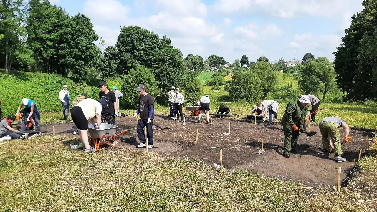 На Менке был обнаружен родовой знак Рюриковичей
