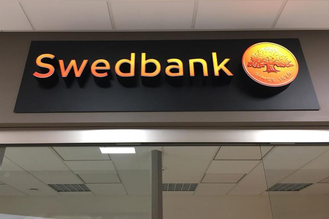 Swedbank lv. Swedbank. Swedbank Латвия. Рига Swedbank Латвия. Банки Латвии Swedbank.