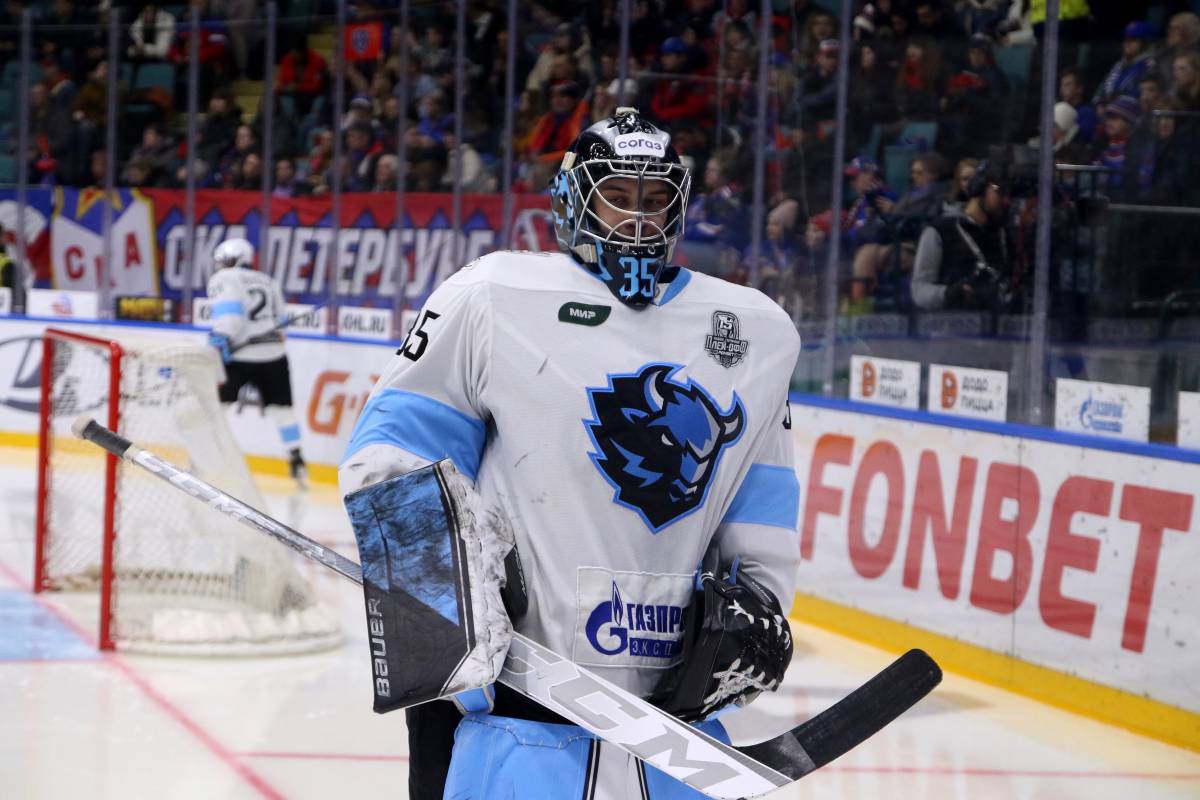 «Динамо» забросило семь шайб «Витязю»