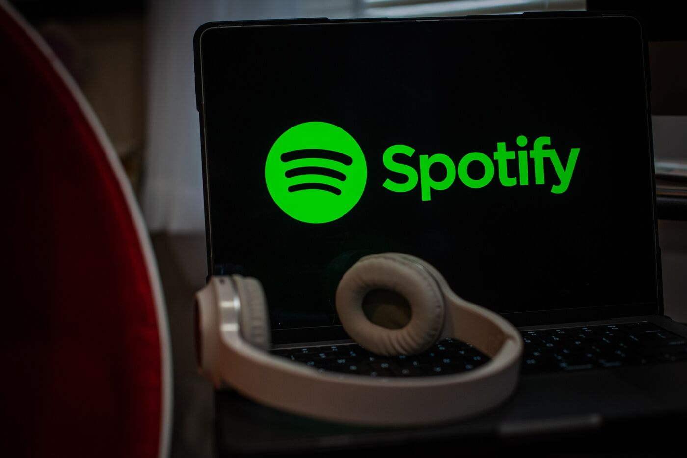 Spotify частично вернулся в Россию. Но доступен только в Rustore