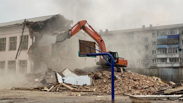 В Сенненском районе снесут недостроенную школу