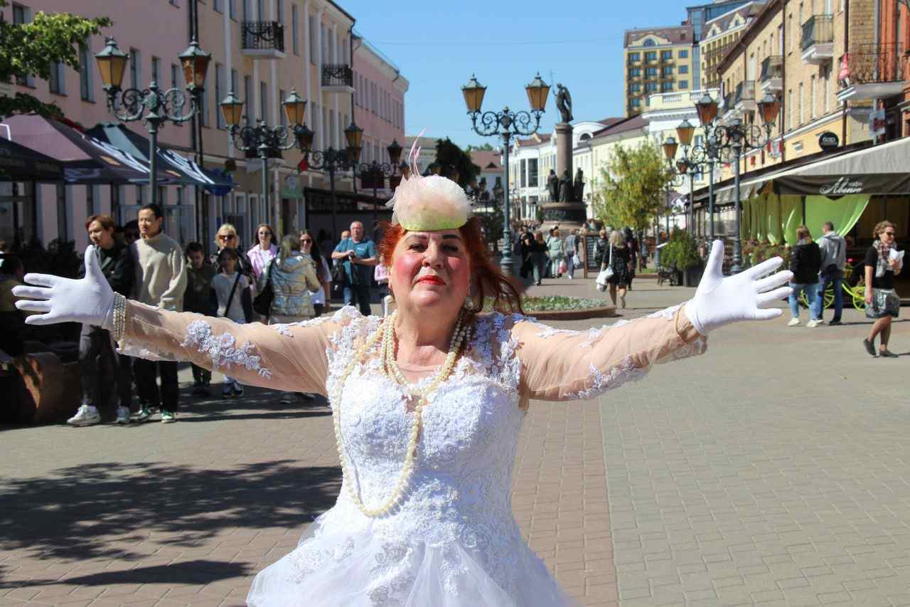 В Бресте открылась выставка самой необычной художницы Беларуси