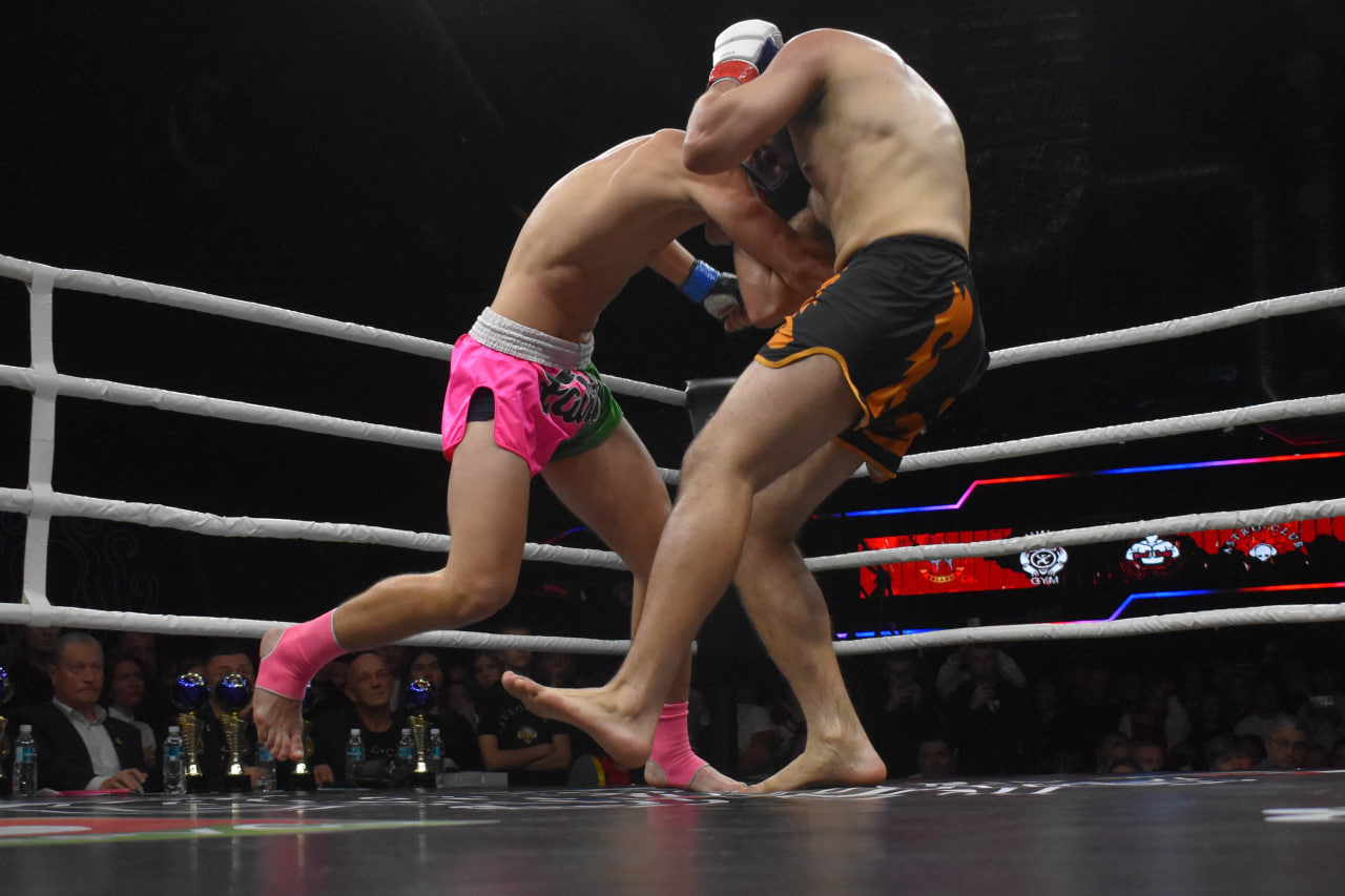 Спорт бои соревнования бокс таиландский бокс кикбоксинг ММА