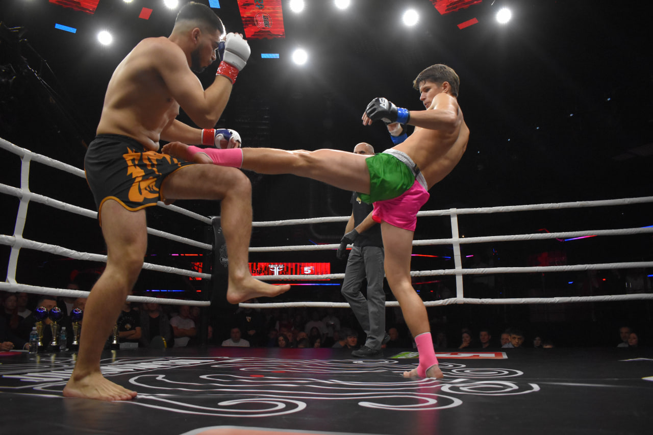 Спорт бои соревнования бокс таиландский бокс кикбоксинг ММА