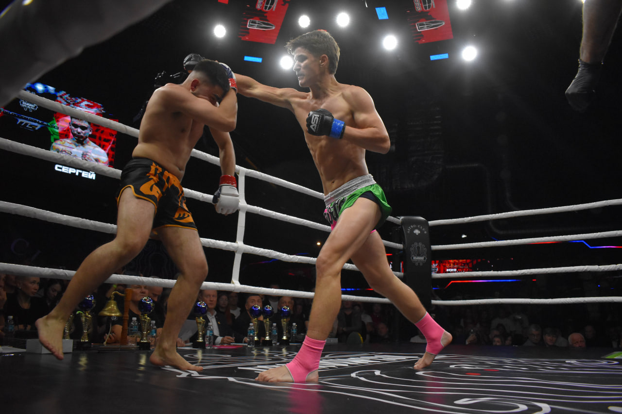 Спорт бои соревнования бокс таиландский бокс кикбоксинг ММА