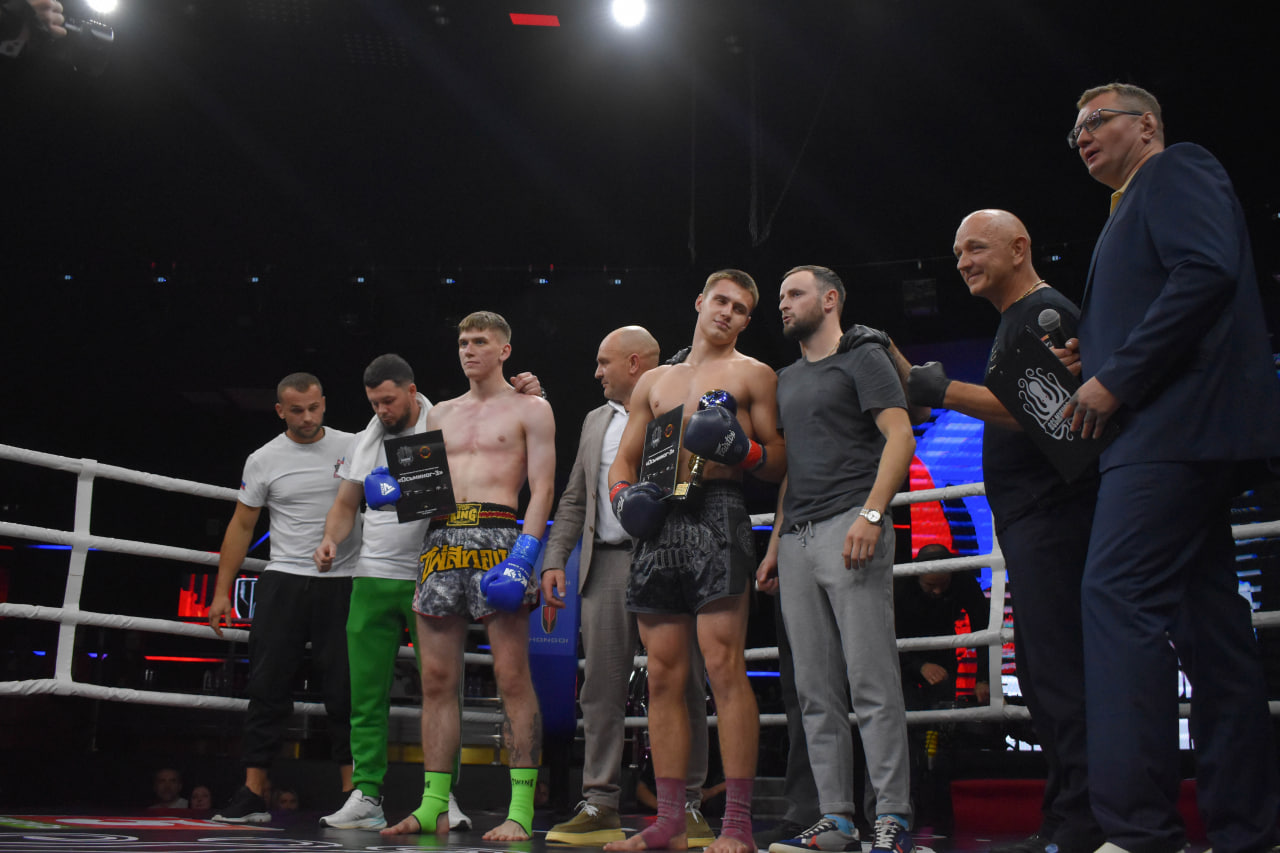 Спорт бои соревнования бокс таиландский бокс кикбоксинг ММА