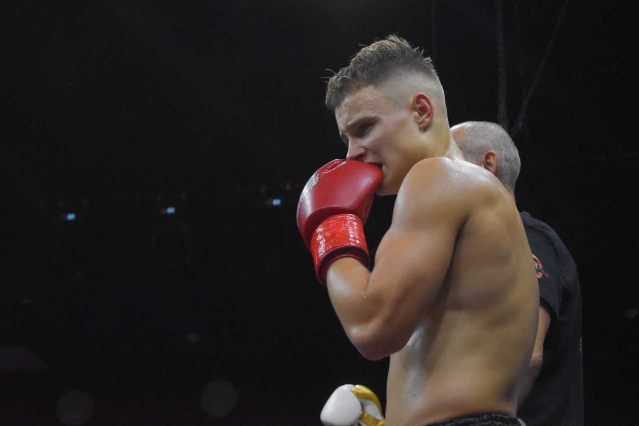 Спорт бои соревнования бокс таиландский бокс кикбоксинг ММА