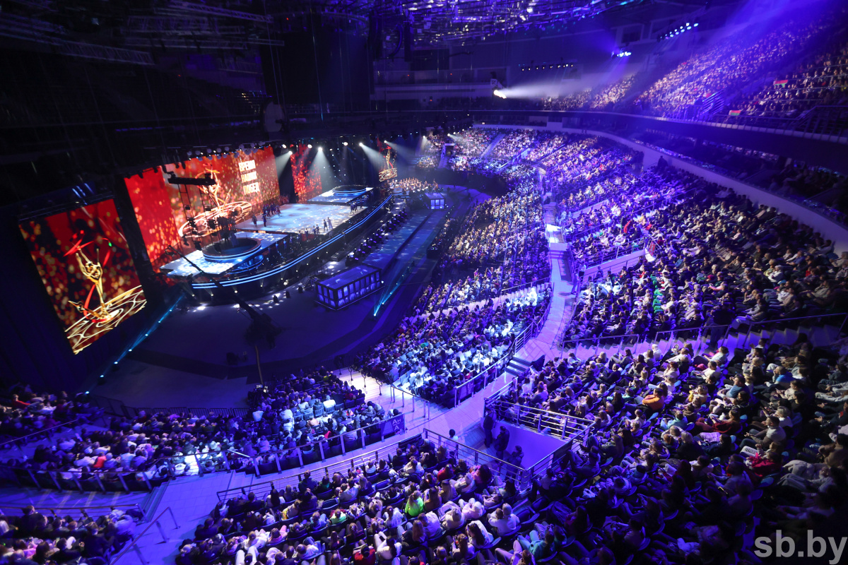 В «Минск-Арене» прошло шоу «Время наших побед», которое посетил президент. Как это было?