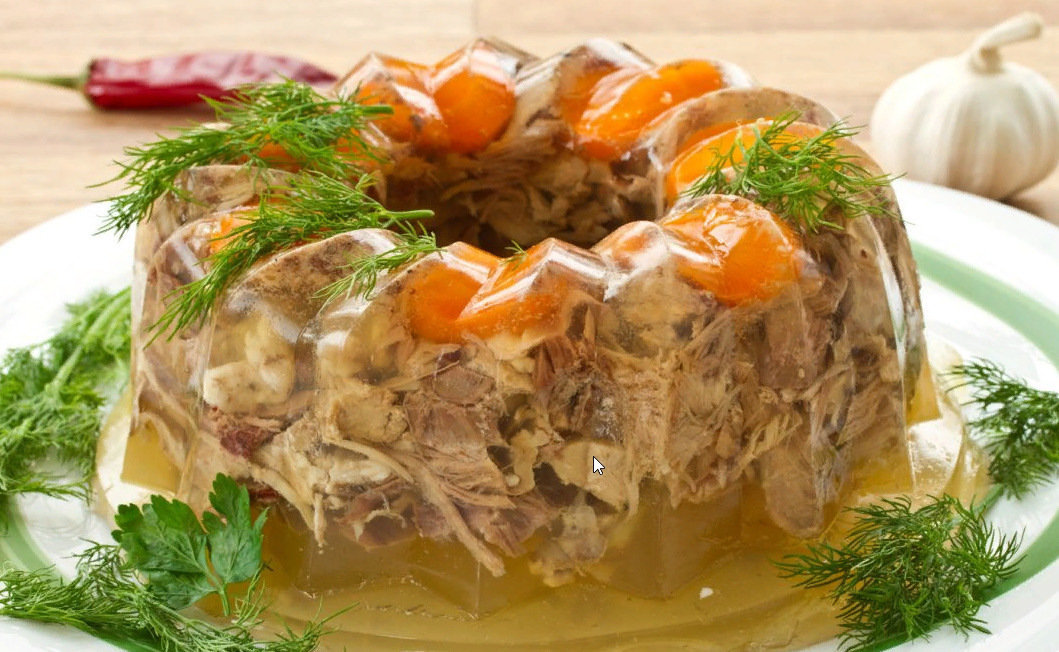 Холодец, тарелка