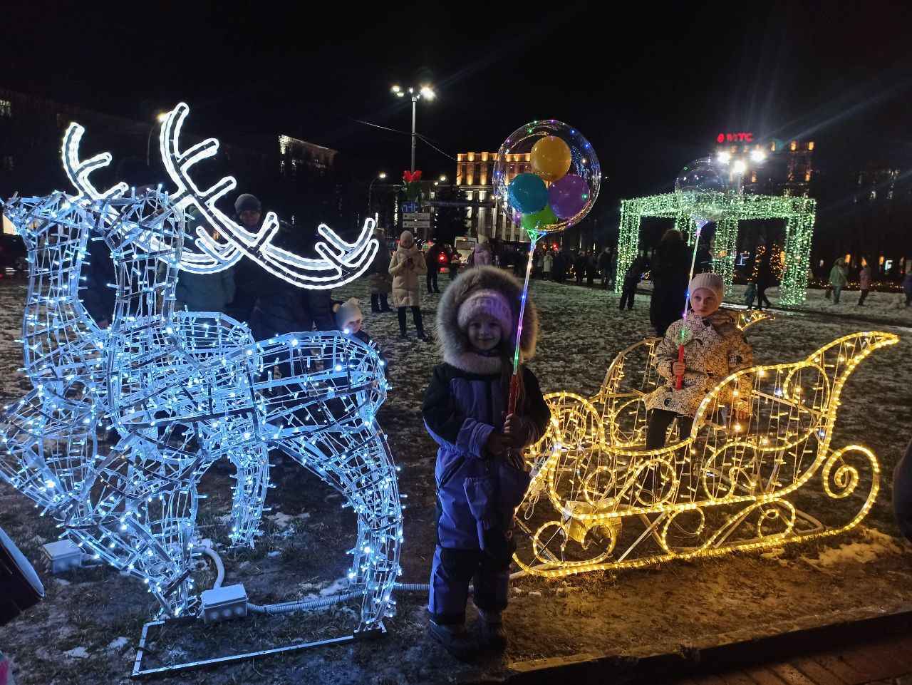 новогодние украшения в городе