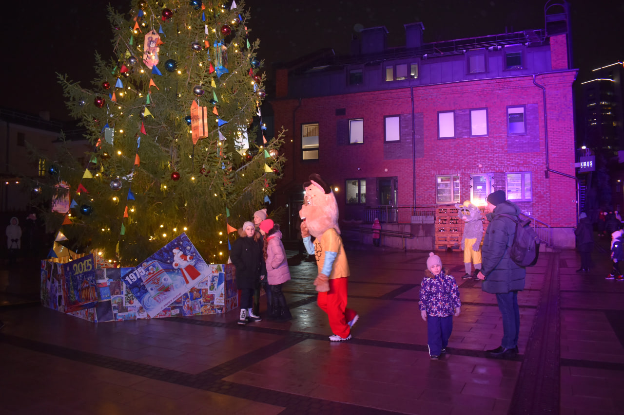 Раковский дворик новогоднее представление (1)