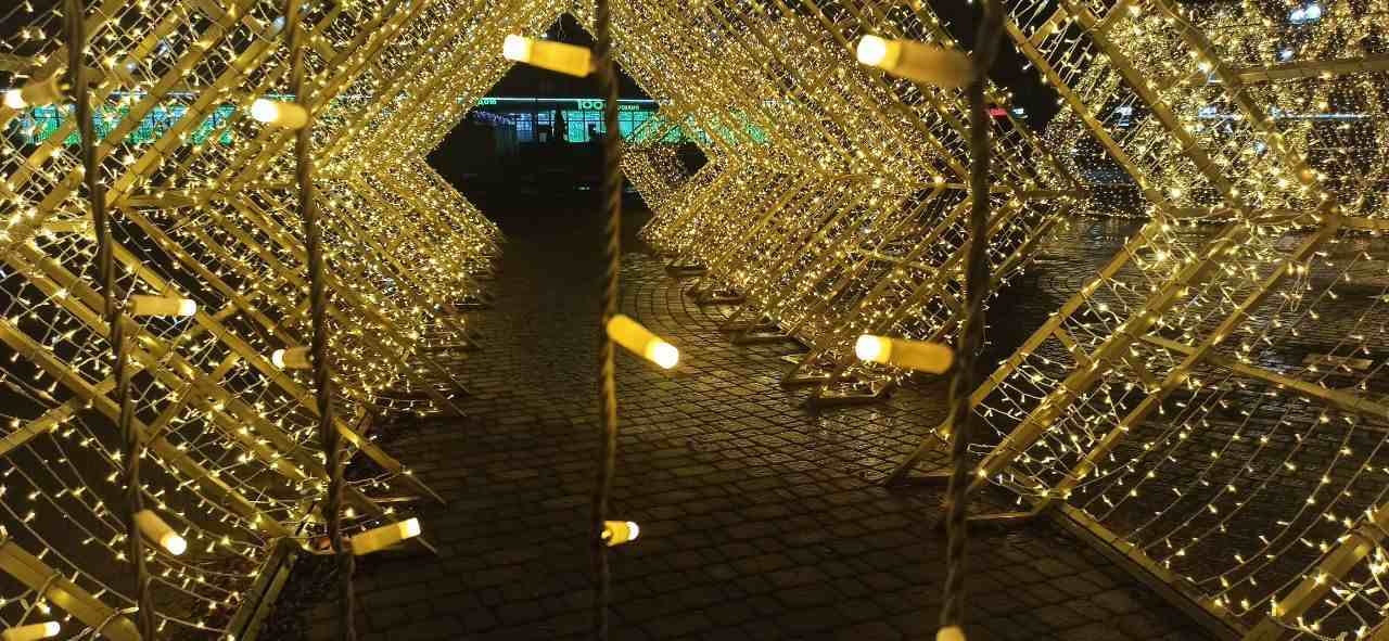 Блогеры и Руслан Алехно зажгут на главной елке Бреста   