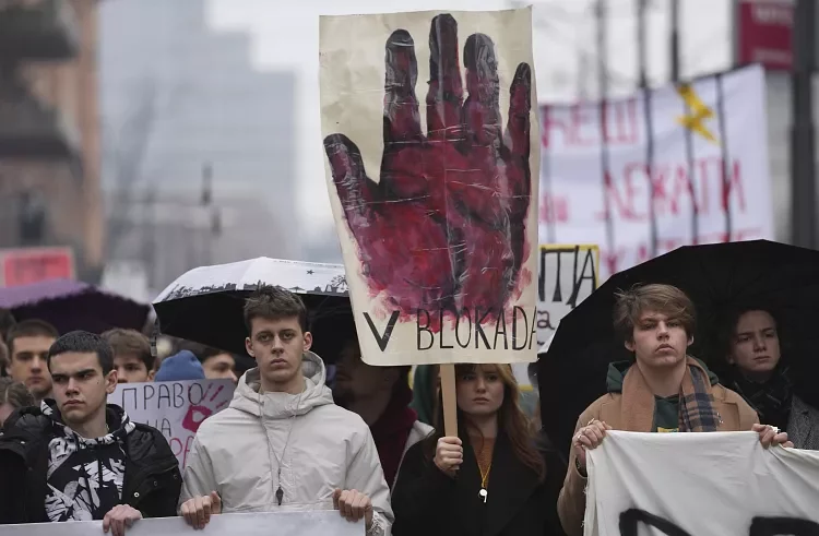 Протесты Сербия