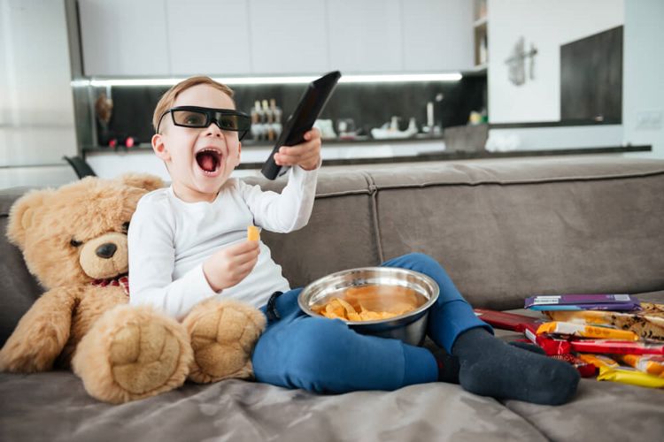 ребенок один дома