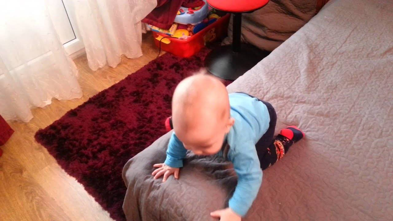 ребенок падение