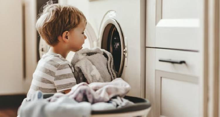 ребенок стиральная машина