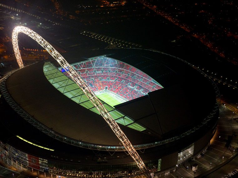 Новый Уэмбли, ночь