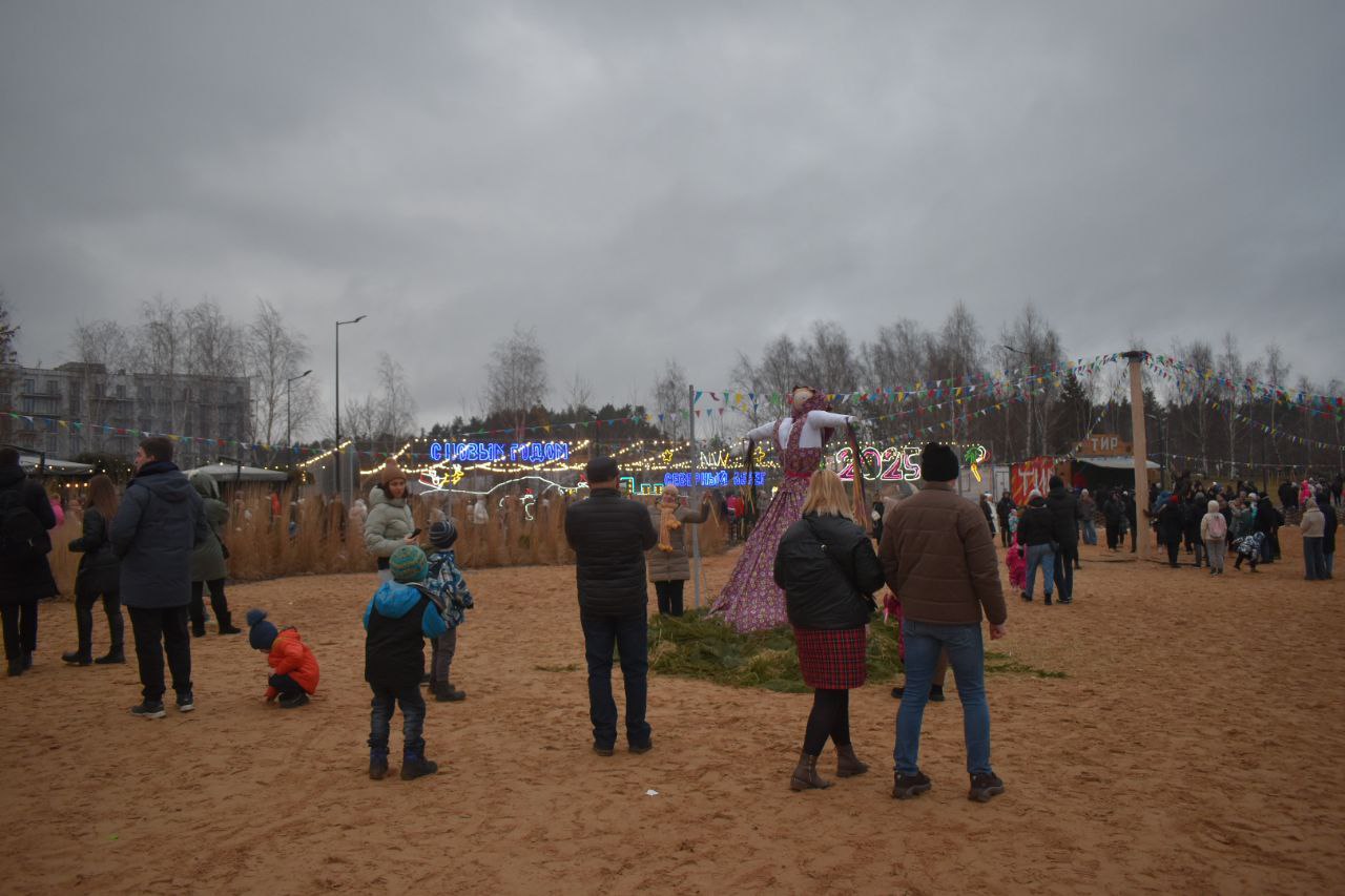 Масленица 2025 в Лэйксайд парке (45)