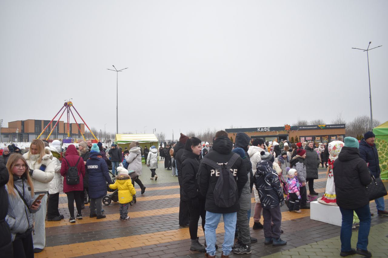 Масленица в Каменной Горке весело и с танцами (18)