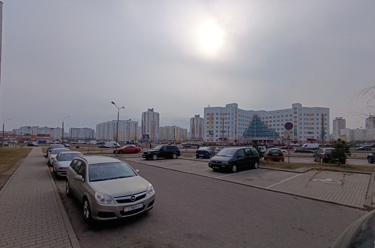 Парковка стоянка двор автомобили