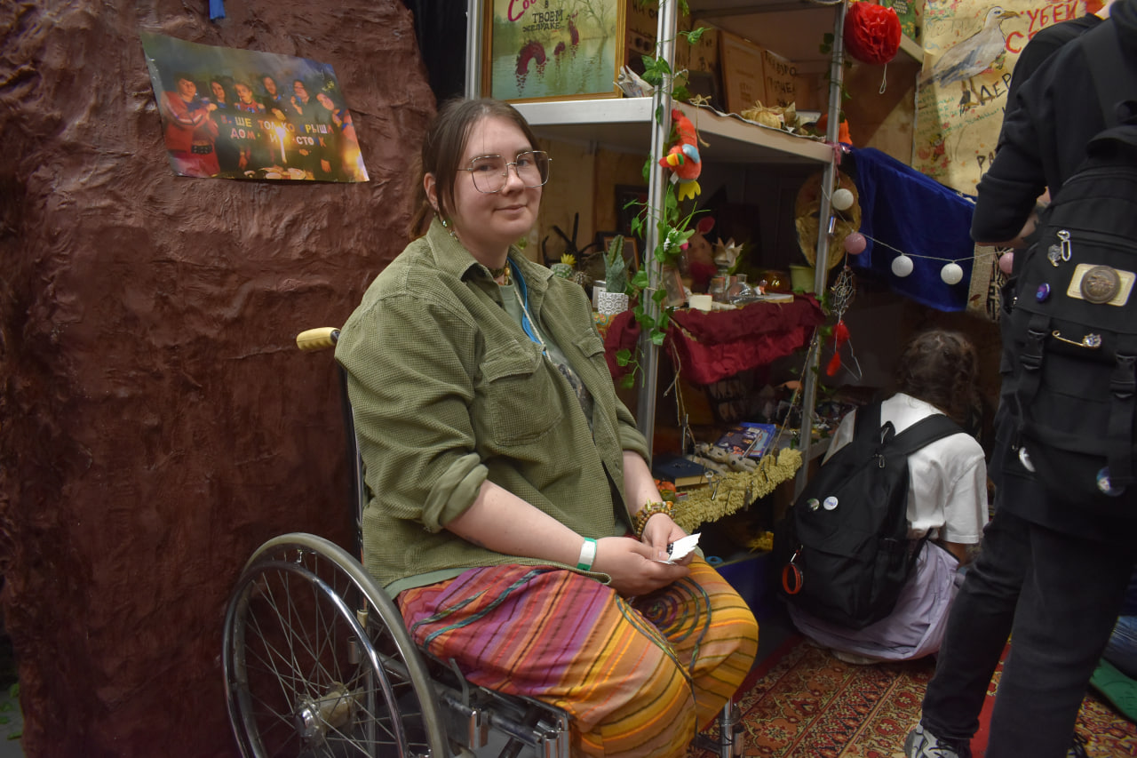 «Темные материи» выставка косплей