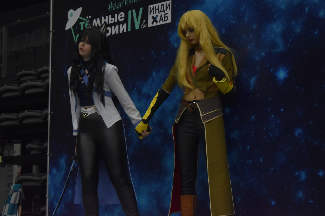 «Темные материи» выставка косплей