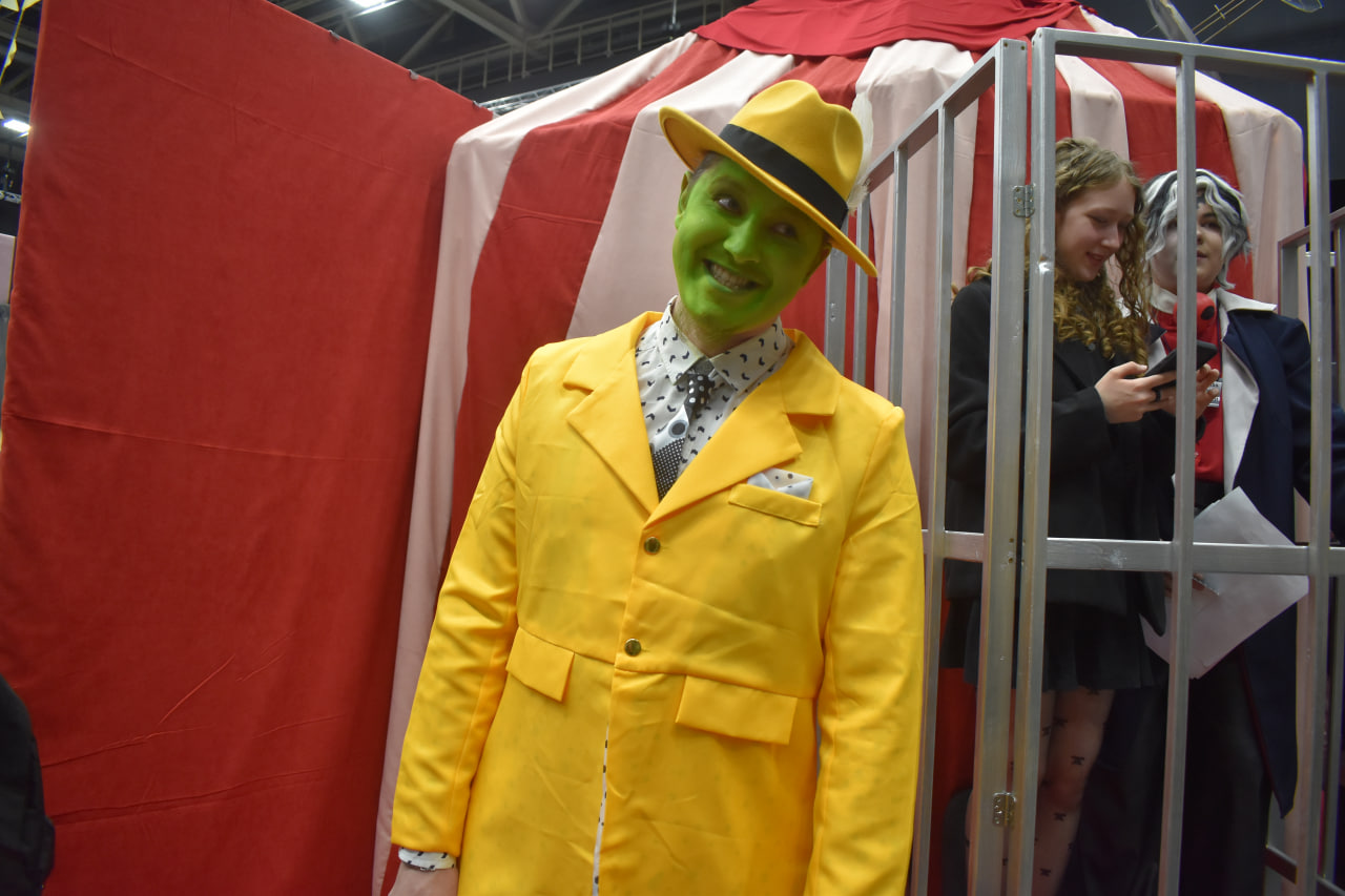«Темные материи» выставка косплей