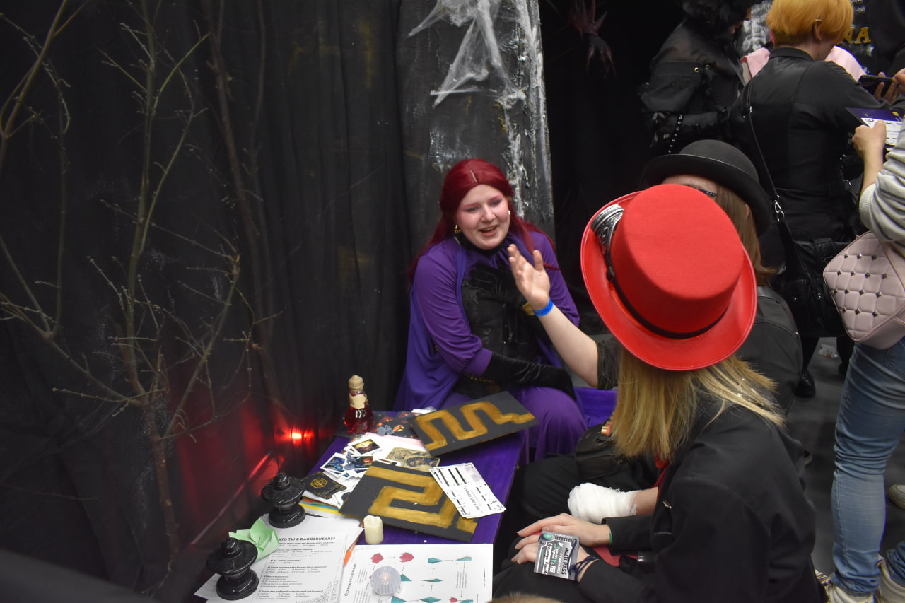 «Темные материи» выставка косплей