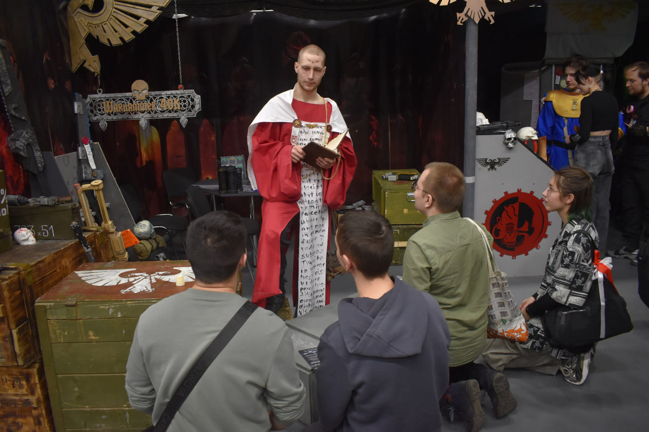 «Темные материи» выставка косплей