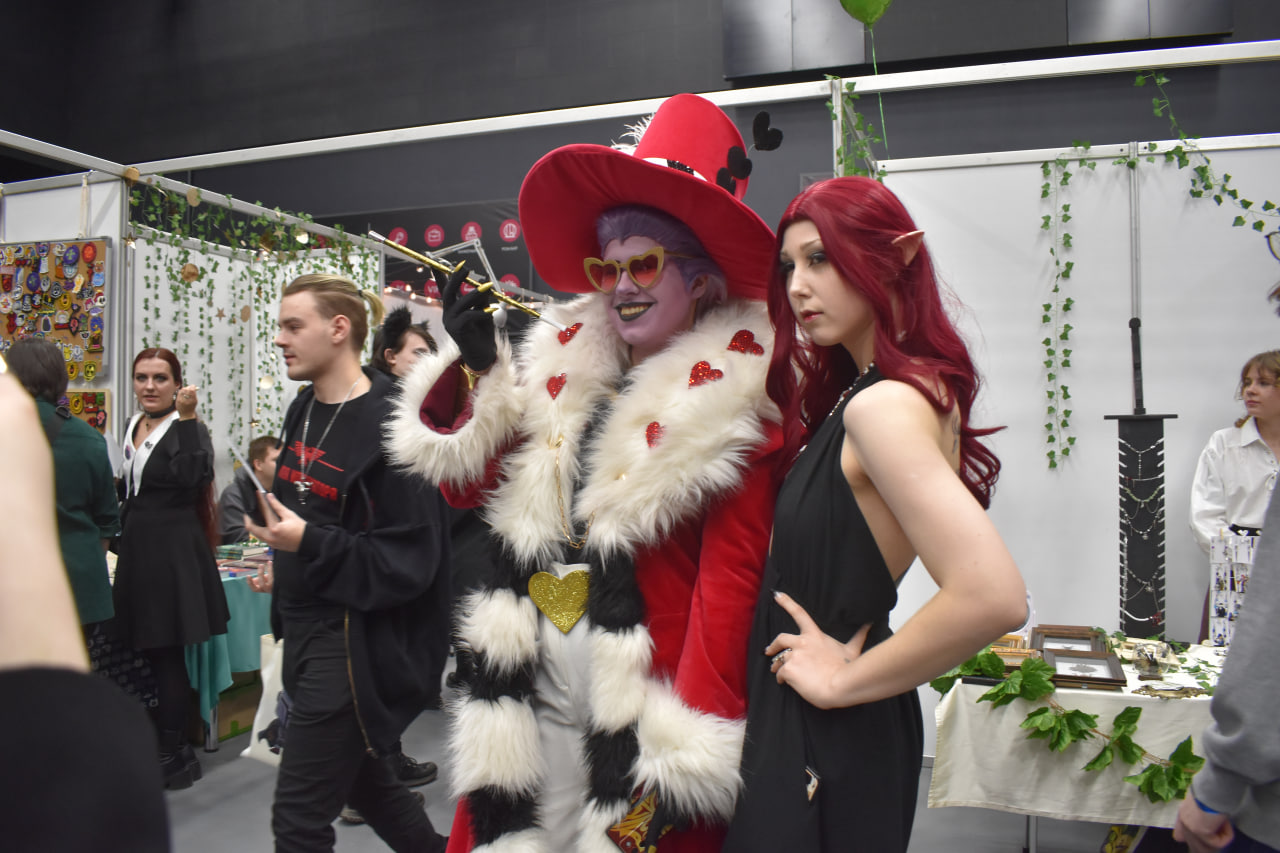 «Темные материи» косплей выставка