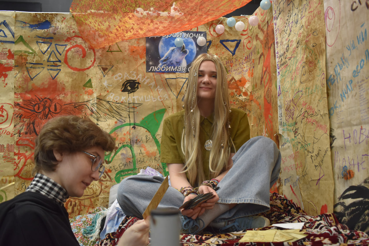 «Темные материи» выставка косплей