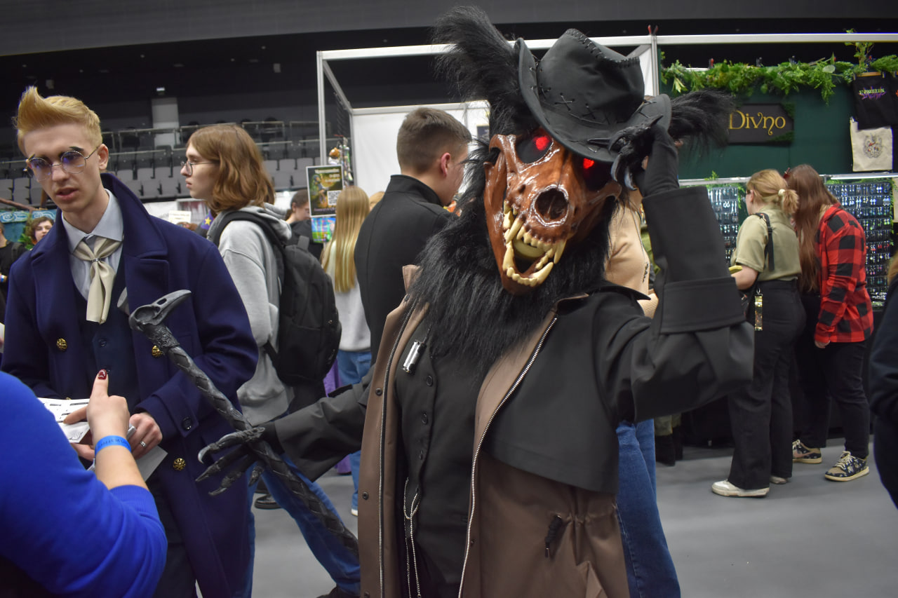 «Темные материи» выставка косплей