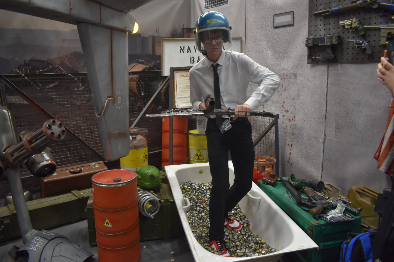 «Темные материи» выставка косплей